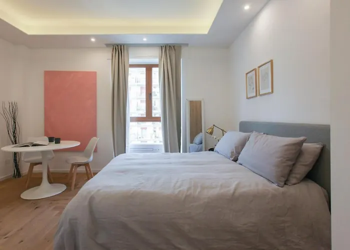 Contemporary - Station-nolo Area Apartament