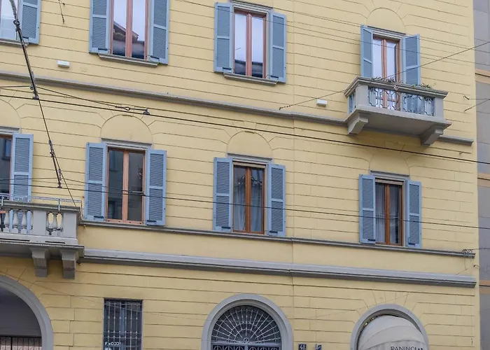 Cenacolo, Corso Magenta, Milan's Historic Center *