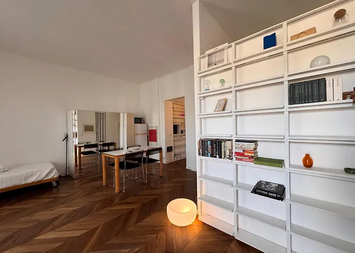 Pergolesi Nest - Authentic - Station *