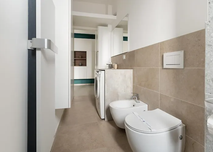 Lambrate - Corti - Bilocale Con Ampio Balcone