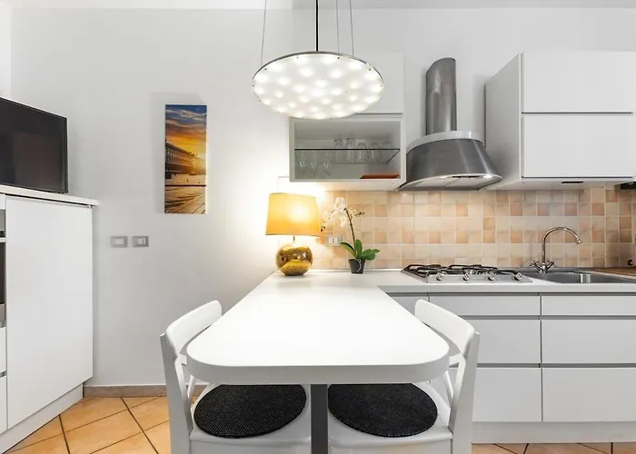 Daire Modern Apartment, Cimiano Metro, Wifi, Ac Milano