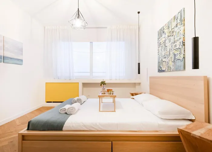 Easylife - - San Gregorio 3 F - P Venezia