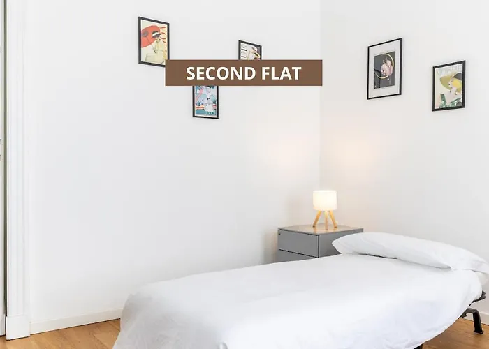 Duomo 7 Min - Two Independent Flats With Parking Апартаменты