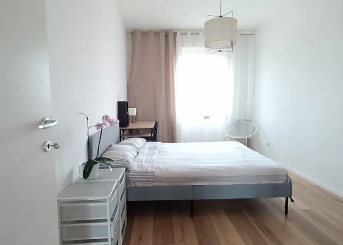Designed Overlooking San Siro Apartmán *