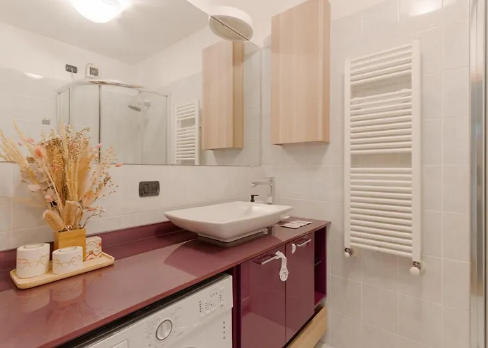 Guesthost - Cozy Santa Giulia *