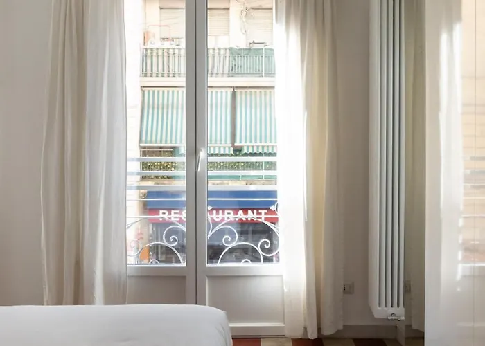 Characteristic One Bedroom Columns Of San Lorenzo *