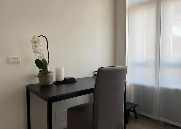 Urban Retreat Minutes Away From Duomo Cathedral *