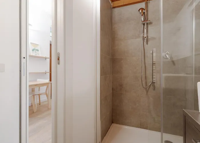 Guesthost - Corvetto Comfy *