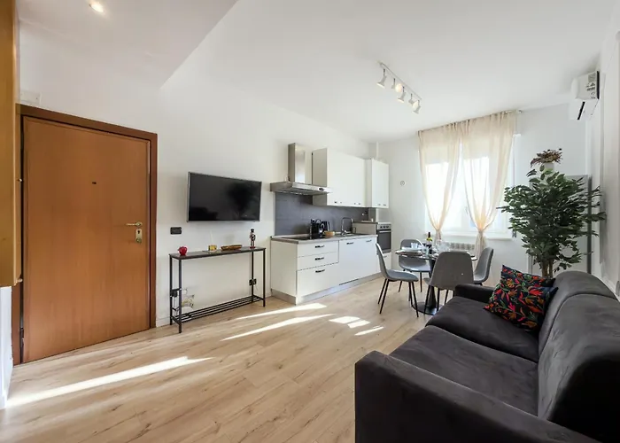 Casa Enea Luxury House - Bocconi Navigli - Private Parking Lejlighed