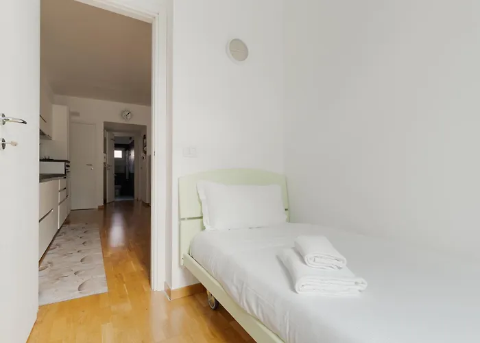 Guesthost - Modern In Corvetto 아파트 밀라노