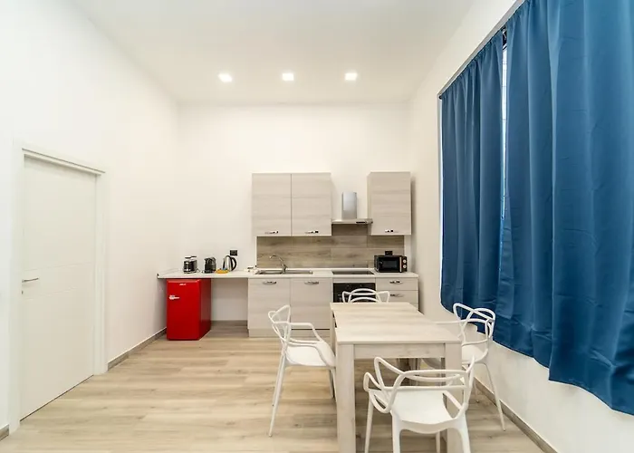 Cozy With Wifi And Ac & Parking Apartment Mailand