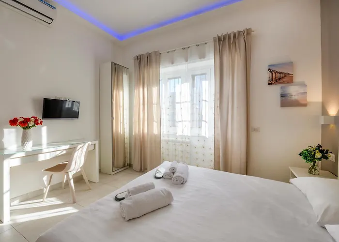 Tagiura, 25 - For Work And Leisure * Milán