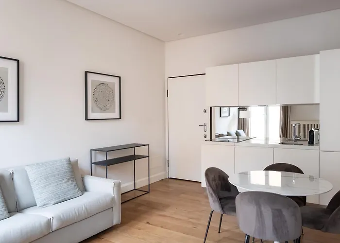 Elegante E Raffinato Bilocale B In Piazza Affari Apartment *