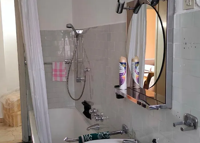 Beautiful Floor House With View In The Center! * 米兰