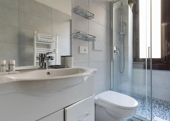 アパート Guesthost - Porta Romana Lovely ミラノ