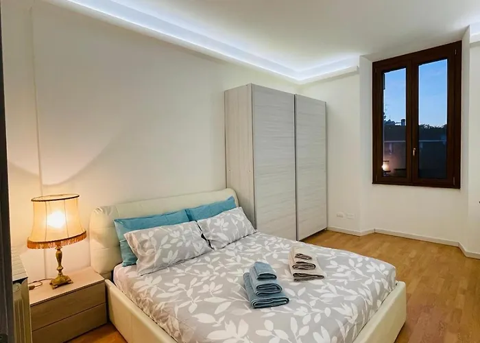 Sweet Home, Vercelli Mediolan