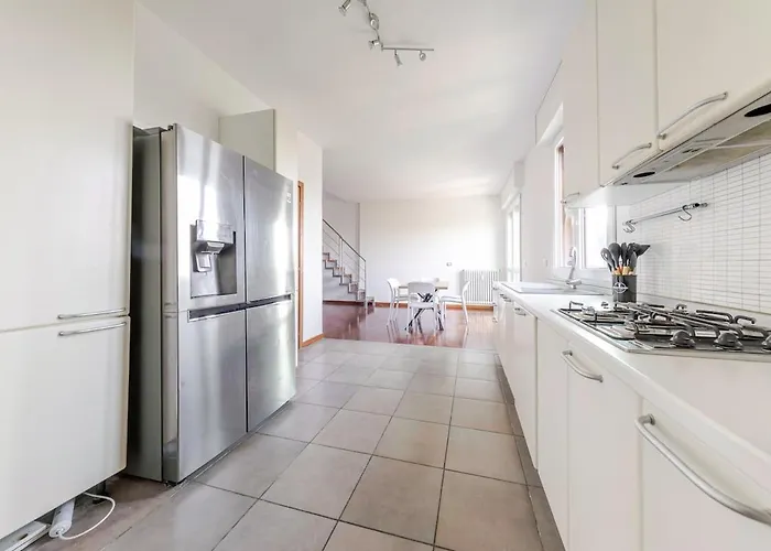 Panoramic Penthouse With Terrace In *