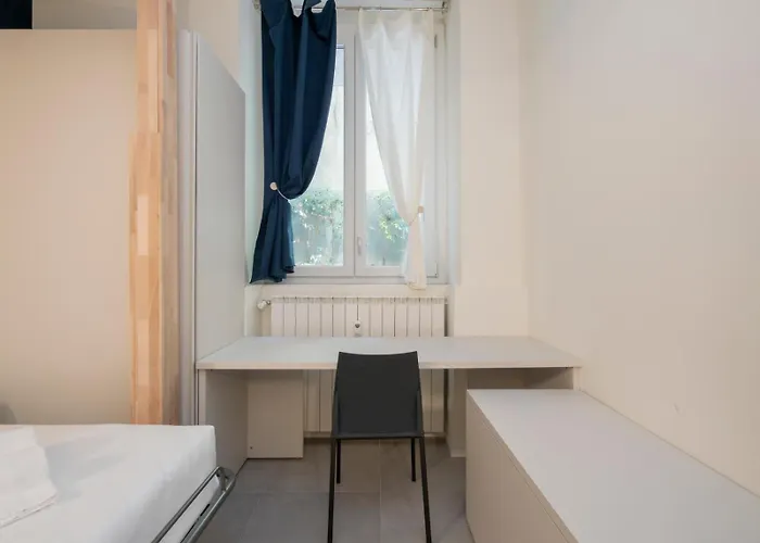 Duomo M5 A Stone's Throw From The Subway アパート