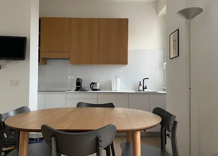 Design And Comfort In West * Mediolan