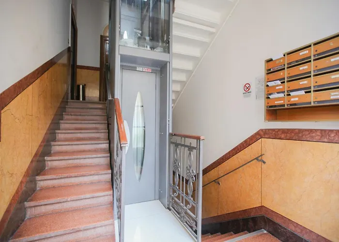 Romantic Close To Fondazione Prada *