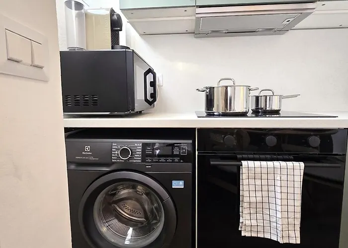 Yr - Ca' Granda شقة