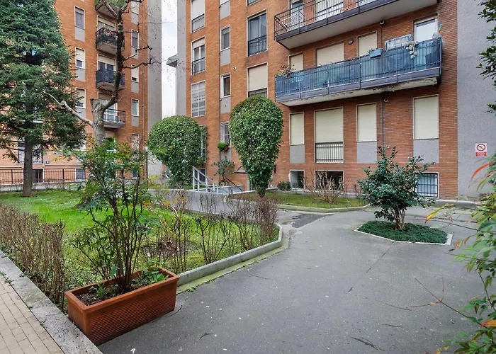 Apartment Quadrilocale Luminoso Con Balcone *
