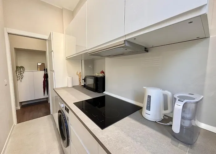 Designer Apartment, Entire Home, 2 Bathrooms, For Families, Groups Apartamento Milão