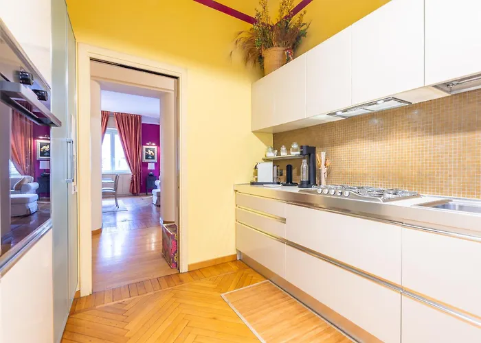Pianob Duomo - Spacious 2br For 8 In アパート ミラノ