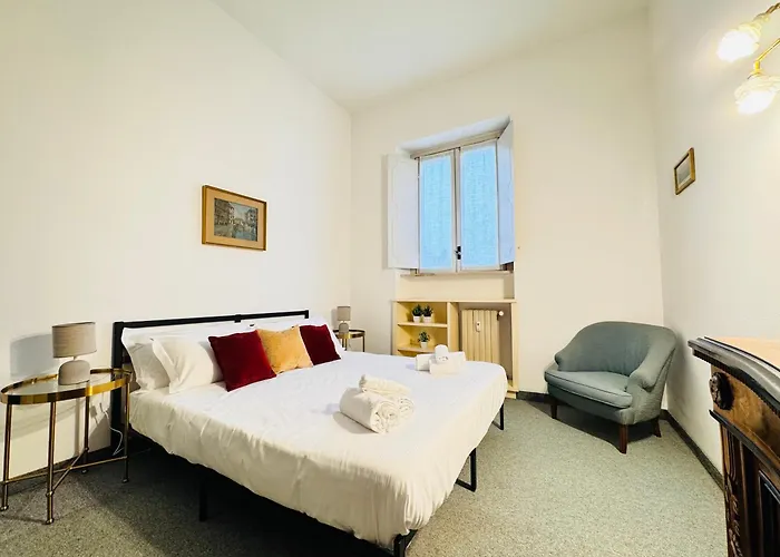 Camperio Large - Duomo And Brera Milano