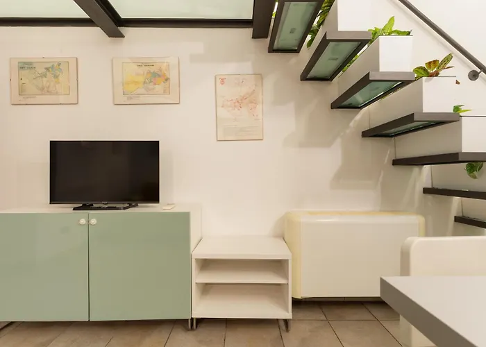 Charming Near M1 Loreto And Iconic Tram 1 To Center Apartment *