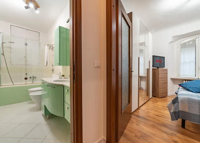 Comfort Steps From The Duomo - Metro Right Outside