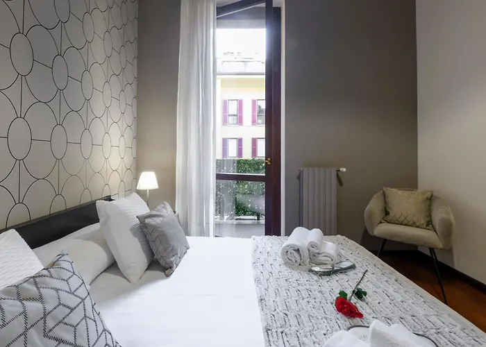 Borromei, 11 - Eleganza In Pieno Centro דירה