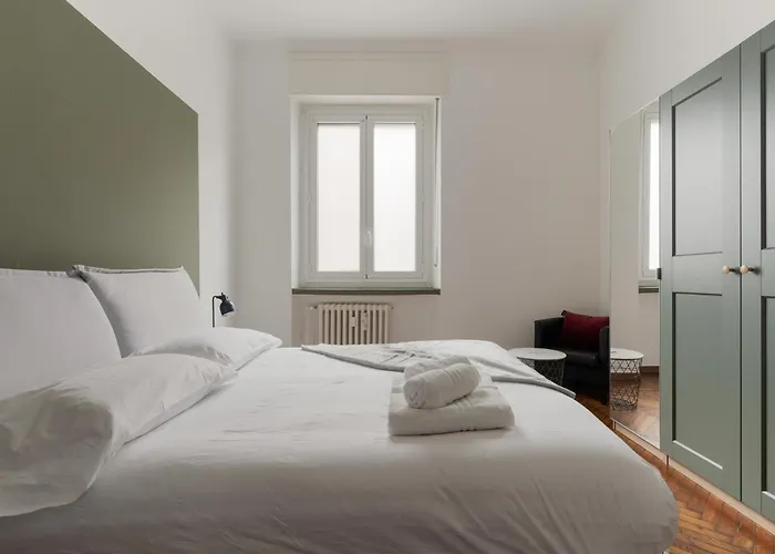 Apartment Guesthost - Morazzone Bright And Cozy Design Flat