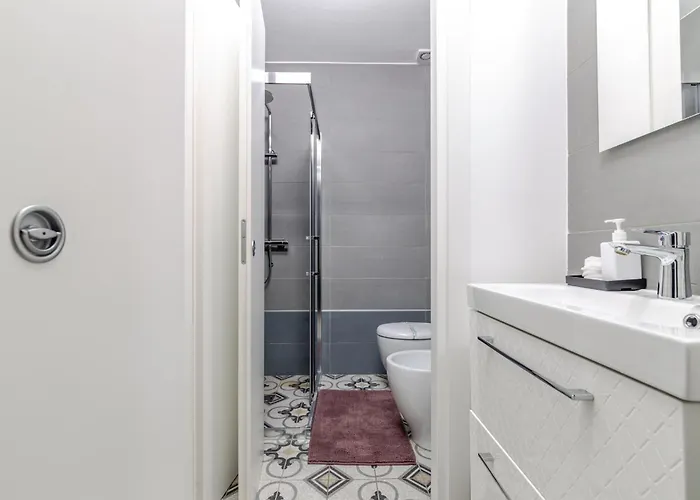 Urban Nest Inama דירה *