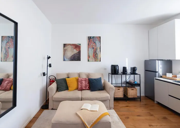 Clelia - 7sundays ميلان