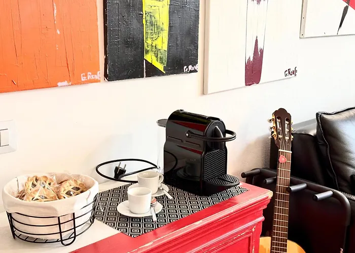 Art - Free Parking アパート ミラノ