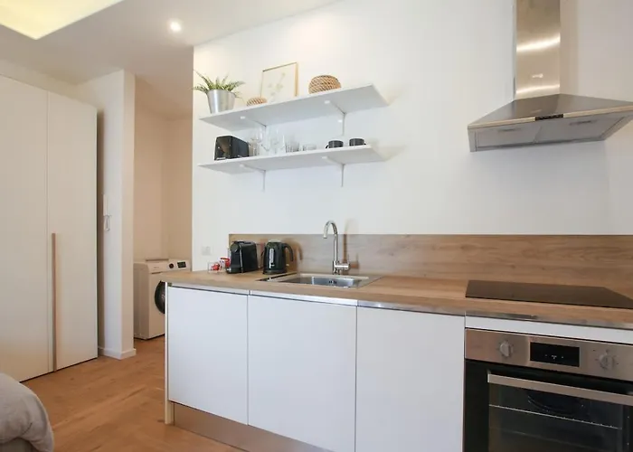 Contemporary - Station-nolo Area Apartament