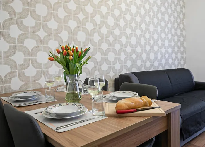 Italianway Comfort - Sammartini 35 アパート *