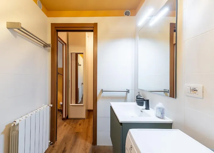 Isola Design - 15min To Duomo, Station شقة *