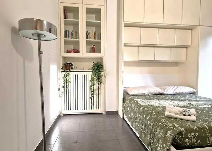 Navigli Elegant With Park View Apartment *