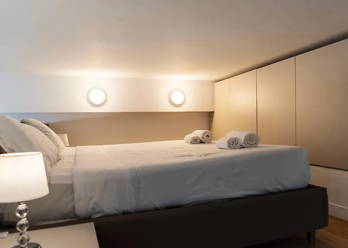 Youhosty - Porta Venezia Design *