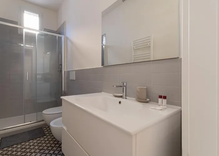 Guesthost - M5 Isola Cozy