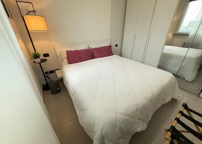 10 Minutes From Fiera With Large Terrace Lejlighed Milano