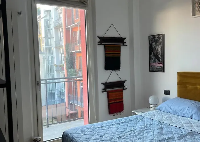 Casabella Design With Balcony Navigli Area アパート ミラノ