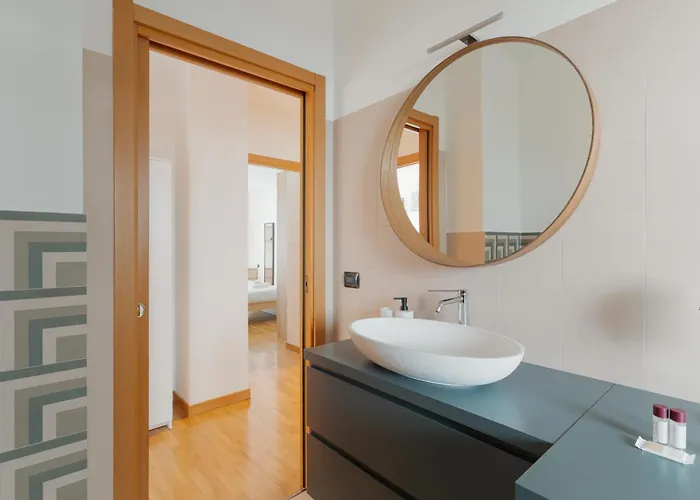 Guesthost - Cozy Santa Giulia Milán