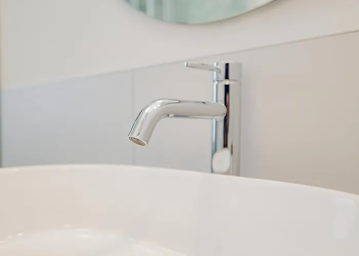 Modern One-bedroom With Terrace - Naviglio Martesana