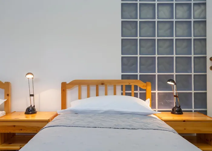 דירה Comfortable And Quiet Near M4 Metro