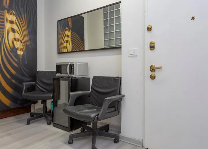 Comfortable And Quiet Near M4 Metro