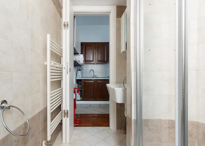 Guesthost - M5 Isola Comfy Apartamento Milão