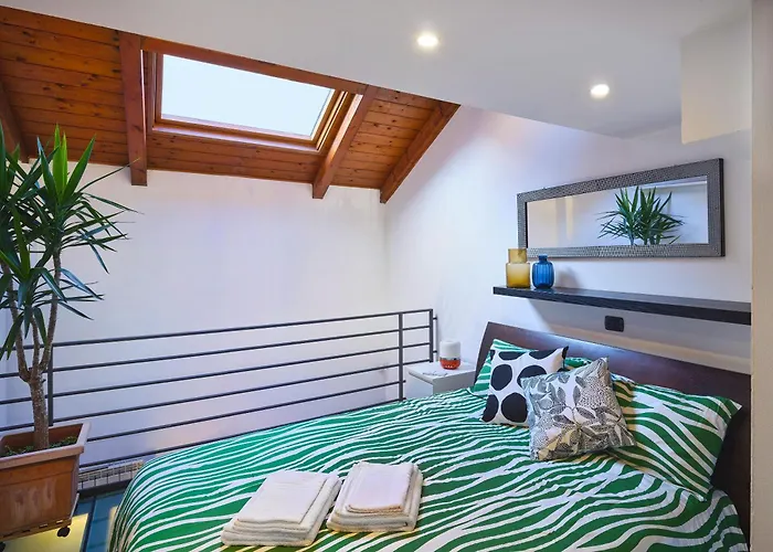 Independent Design Loft With Private Terrace - Daire